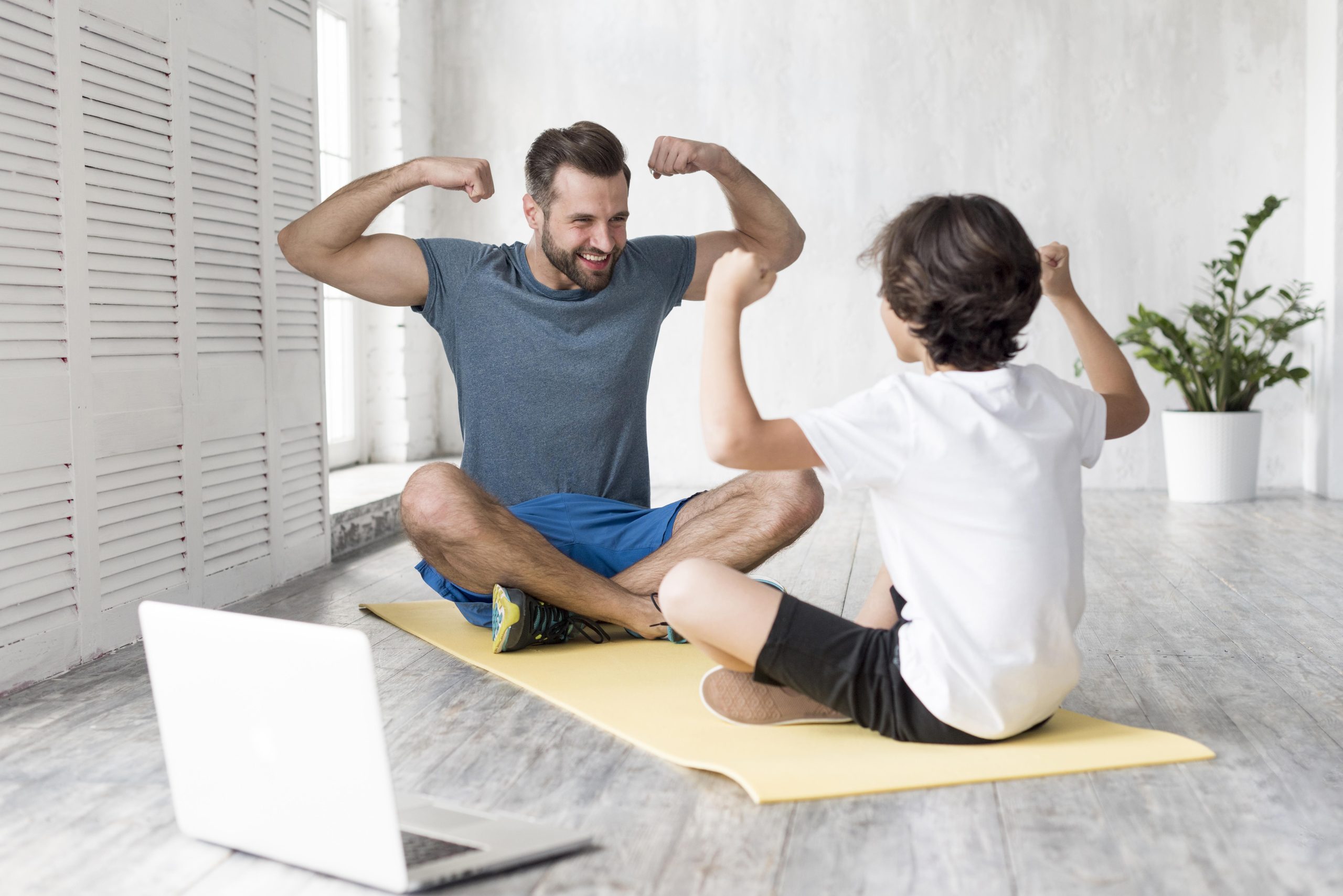 Home 18 How an Advanced Strength Trainer Builds Maximum Power and Strength